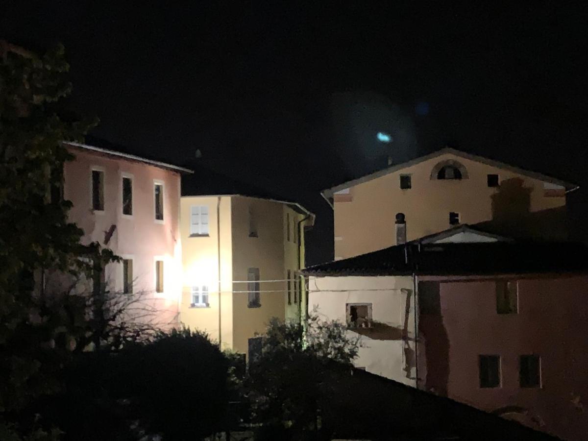 Апартаменти Barga Lucca Centro Storico Con Giardino Екстер'єр фото